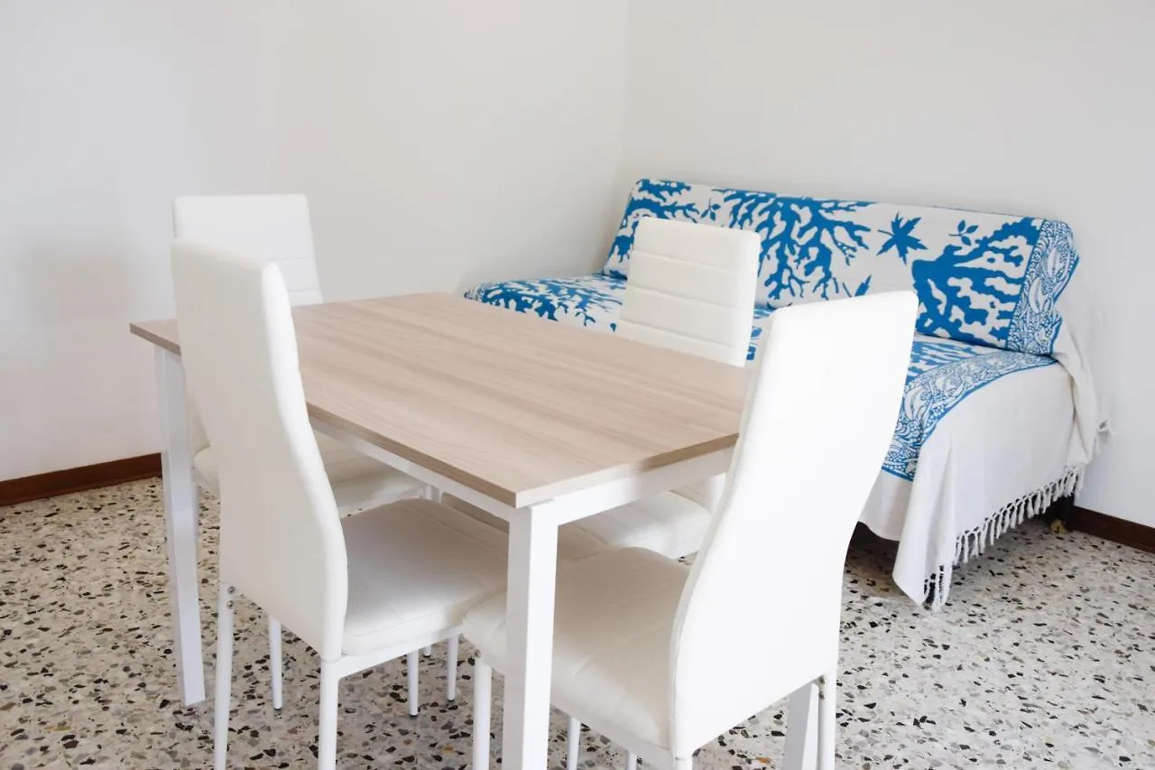 Villa Vania Family Apartments Lido di Jesolo 0*,