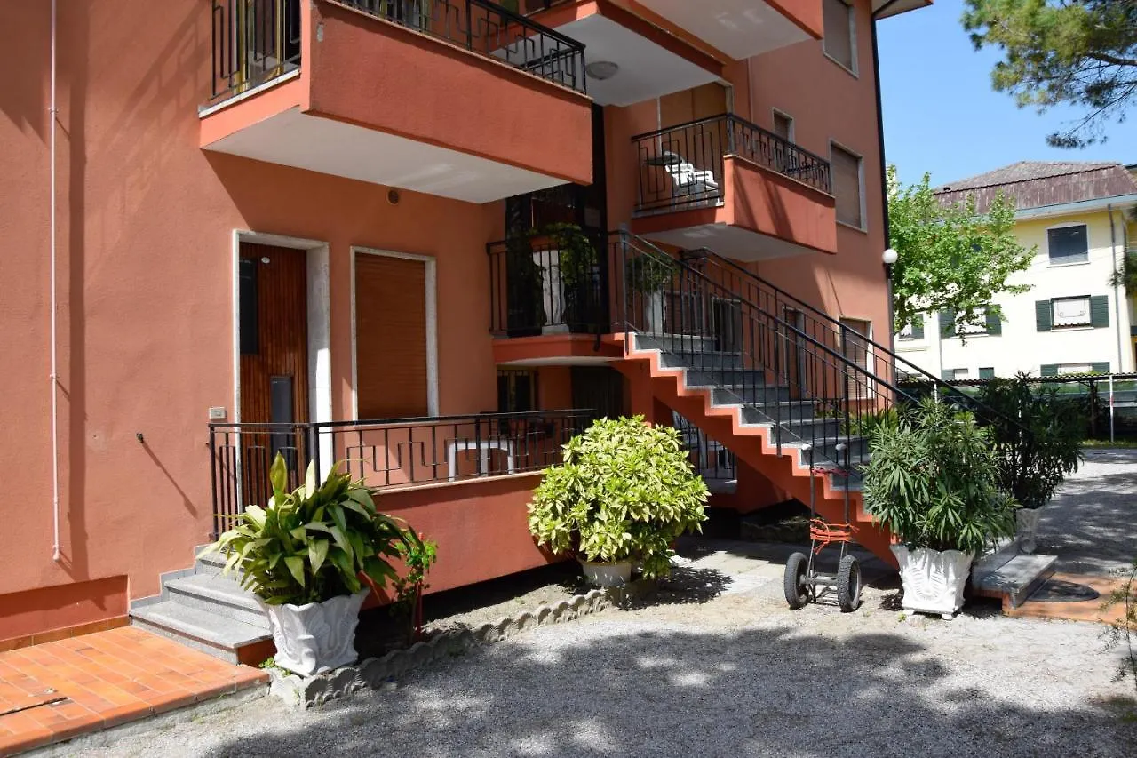 Villa Vania Family Apartments Lido di Jesolo 0*,  Italien